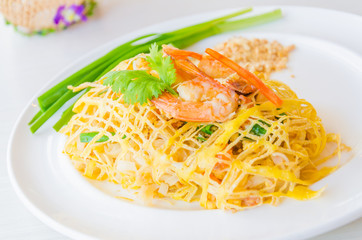 Pad thai