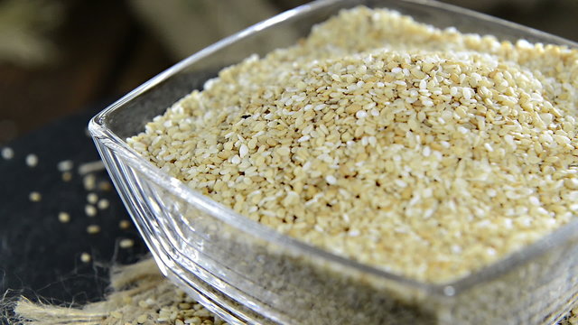 Portion of Sesame Seeds (not loopable)
