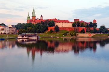Fototapeta premium Royal castle in Krakow - Wawel