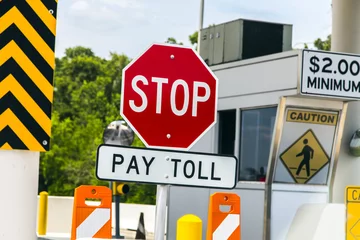 Foto auf Acrylglas Toll Road sign at a toll bridge in Texas © travelview