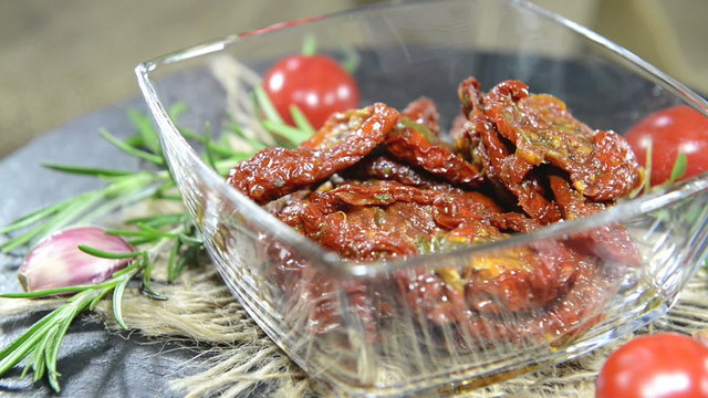 Sun dried Tomatoes as not loopable full HD video