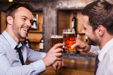Having a pint with friend.