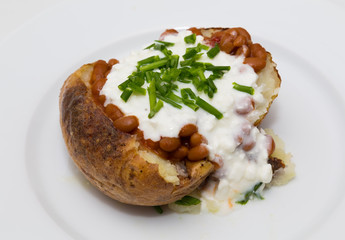 Baked Potatoe with Beans, Cottage Cheese and Chives