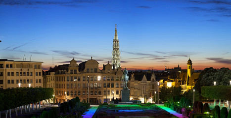 Obraz premium Evening panorama of Brussels