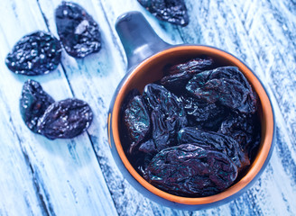 dry plums