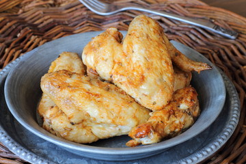 Chicken wings. Alitas de pollo