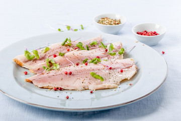 geräuchertes forellenfilet
