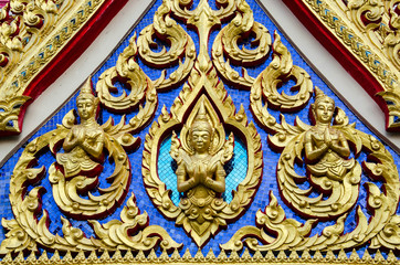 Fototapeta na wymiar Traditional Thai style roof