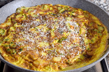 omelette with zucchini