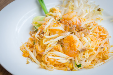 Pad thai