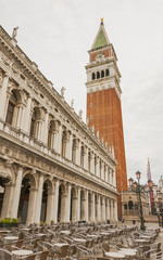 Fototapeta na wymiar Venedig, historische Altstadt, Marktplatz, Frühling, Italien
