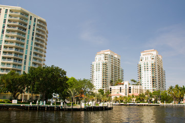 Fototapeta na wymiar Fort Lauderdale, Kanal, Fluss, Wohngegend, Wohnsiedlung
