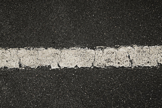 white line on asphalt texture