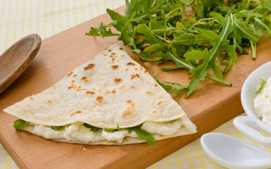 Piadina con rucola e stracchino