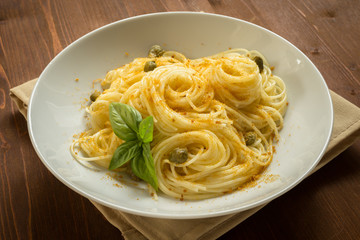 Spaghetti con bottarga, uova di muggine, Cucina Sarda