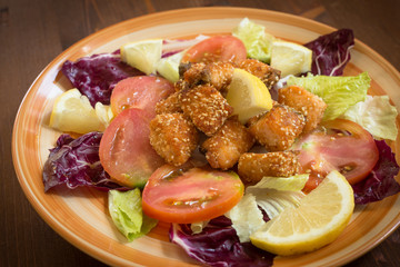 Salmone fritto con semi di sesamo, fried salmon with sesame