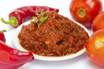 Tomato ketchup with red pepper relish