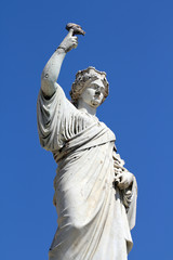 Statue représentant Nantes sur la Place Royale