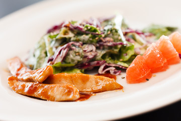 salad with chicken