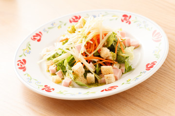 vegetables salad with croutons
