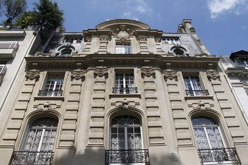 Immeuble ancien du quartier de Passy à Paris © Atlantis