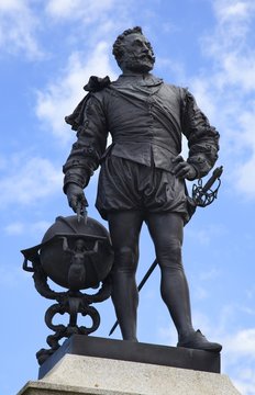 Francis Drake Statue