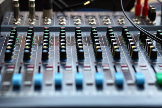 Music sound mixer mixing console