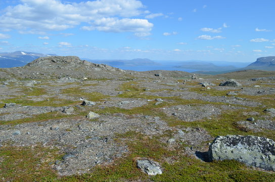 Rocky tundra on top of the Norwegian mountains