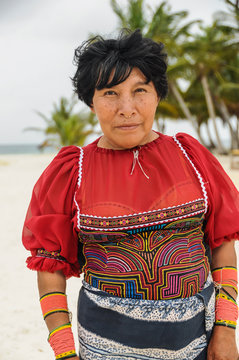SAN BLAS, PANAMA - MARCH 28, 2012: Native indian colorful portra