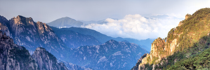 Huangshan Yellow Mountains © eyetronic