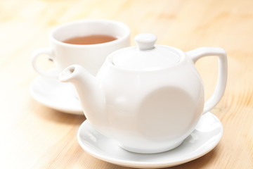 Obraz na płótnie Canvas teapot with tea