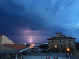 fulmine sul mare 2