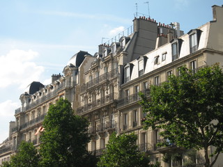 Façades d'immeubles parisiens - obrazy, fototapety, plakaty