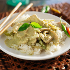 thai green curry with chicken on jasmine rice