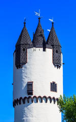 Bergfried-Turm im Schlosspark von Hanau-Steinheim