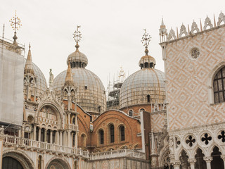 Fototapeta na wymiar Venedig, Altstadt, Basilika, Palast, Dogenpalast, Italien