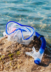 swim mask and snorkel