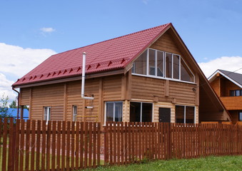 Деревянный загородный дом в подмосковье