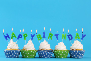 birthday cupcakes - 67686221