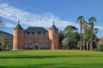 Fototapeta na wymiar Chateau de Solliès-Pont