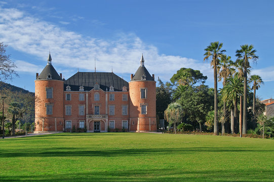 Chateau de Solli&egrave;s-Pont