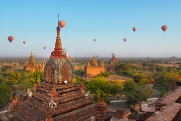 Balloon travel in Bagan, Myanmar - obrazy, fototapety, plakaty