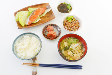 おいしそうな和風朝食