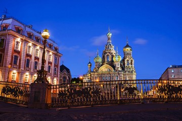 Fototapeta na wymiar Church of the Savior on Blood, Saint-Petersburg, Russia