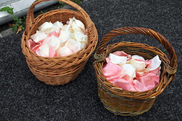 Fototapeta na wymiar basket of wedding blossom