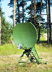 Parabolic antenna satellite communications