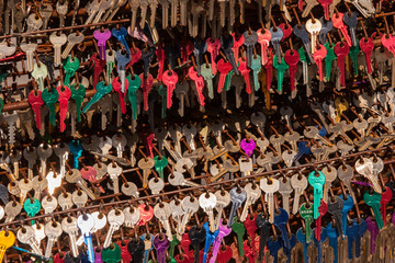 Fototapeta premium Color metal keys