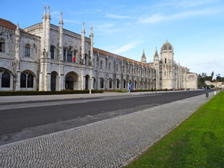 Fototapeta na wymiar Mosteiro dos Jerónimos - Lisbonne - Portugal