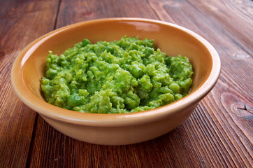 bowl of mushy peas,