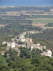 Fototapeta na wymiar Le village de Castellare-di-Casinca (Haute-Corse)